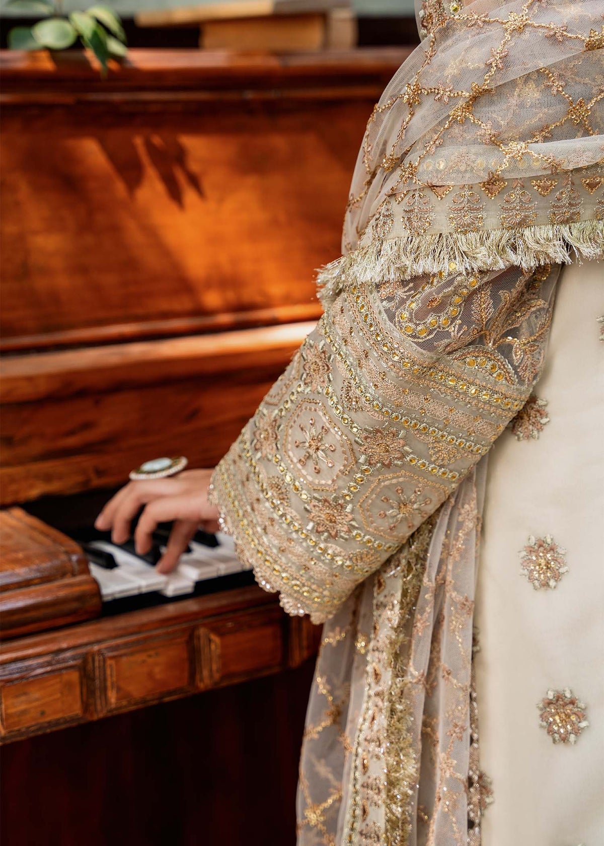 Akbar Aslam Bridal