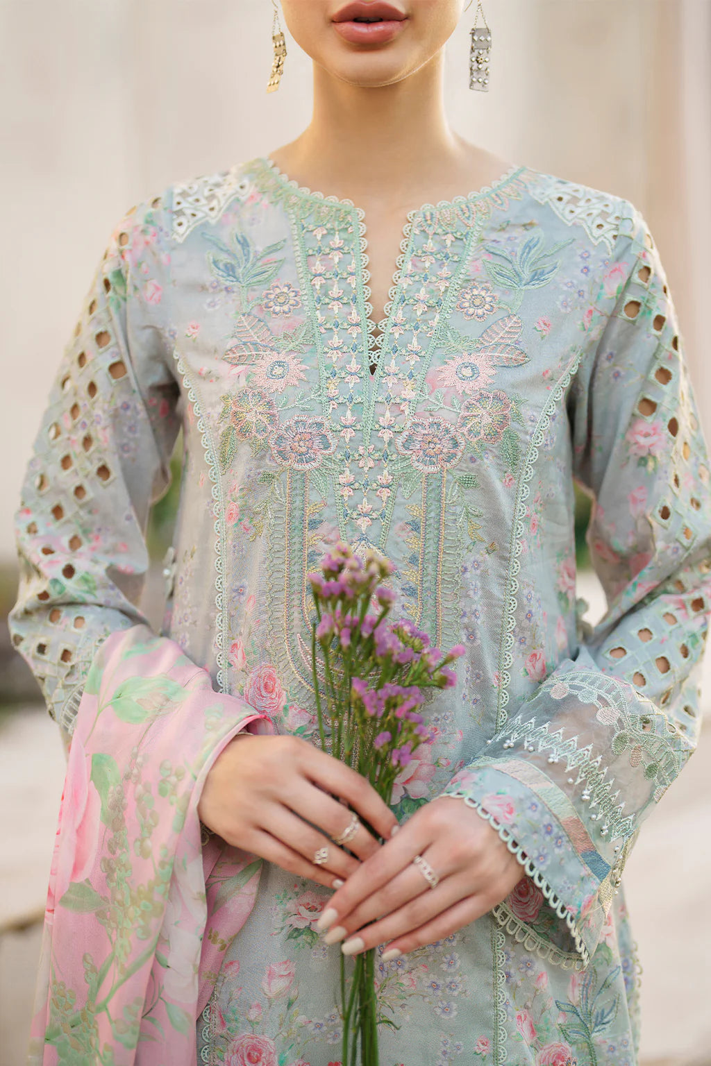 Iznik Lawn Fancy