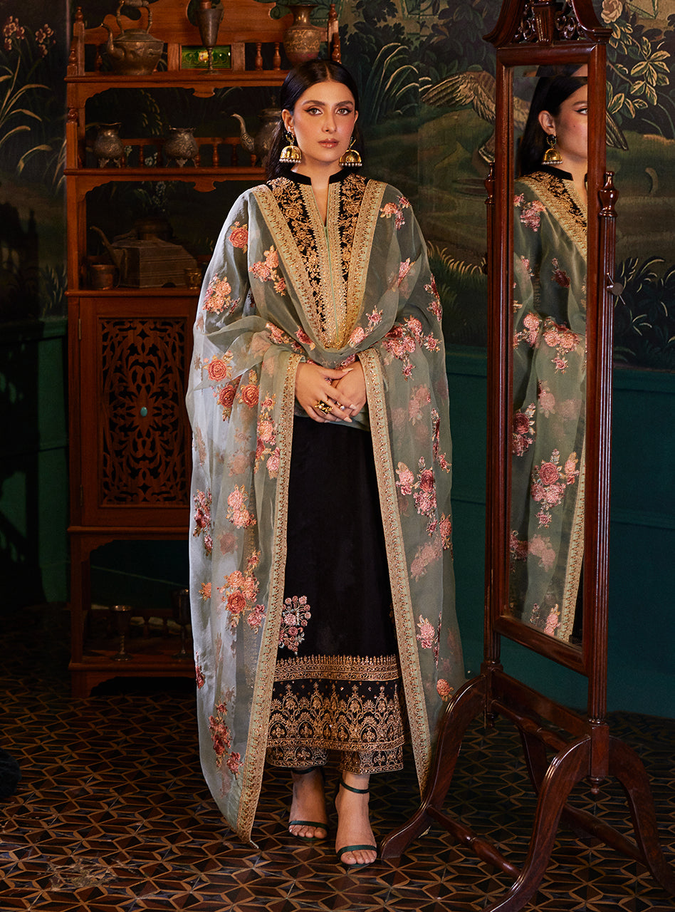 Zainab Chottani Velvet Fancy