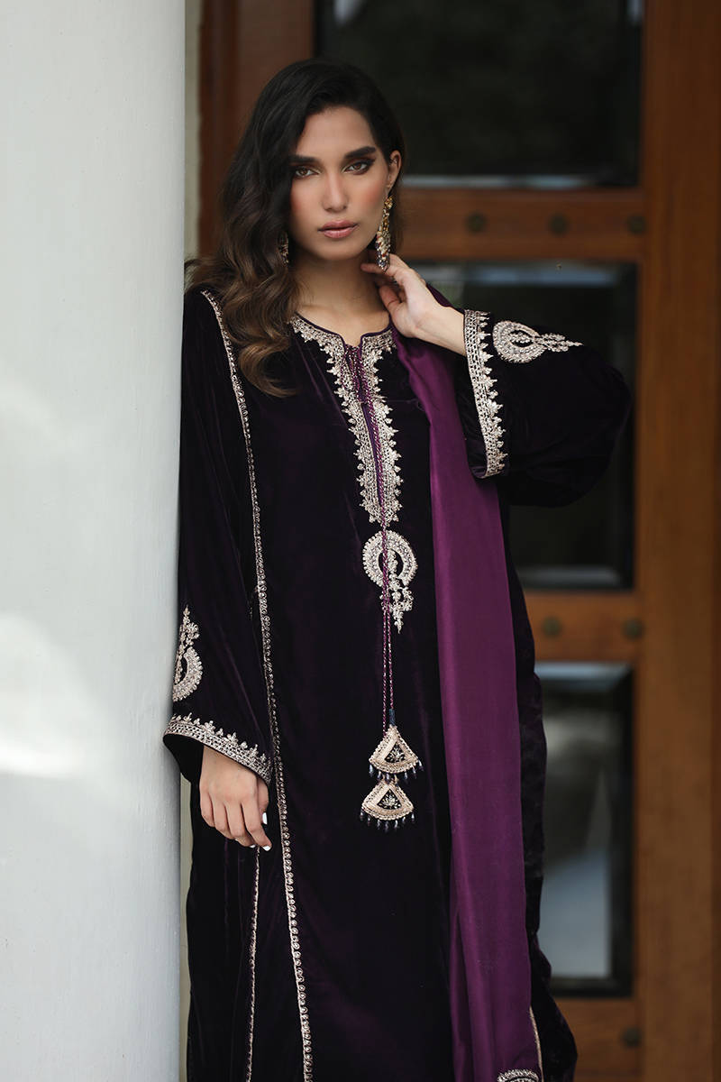 Farida Hasan Velvet Fancy