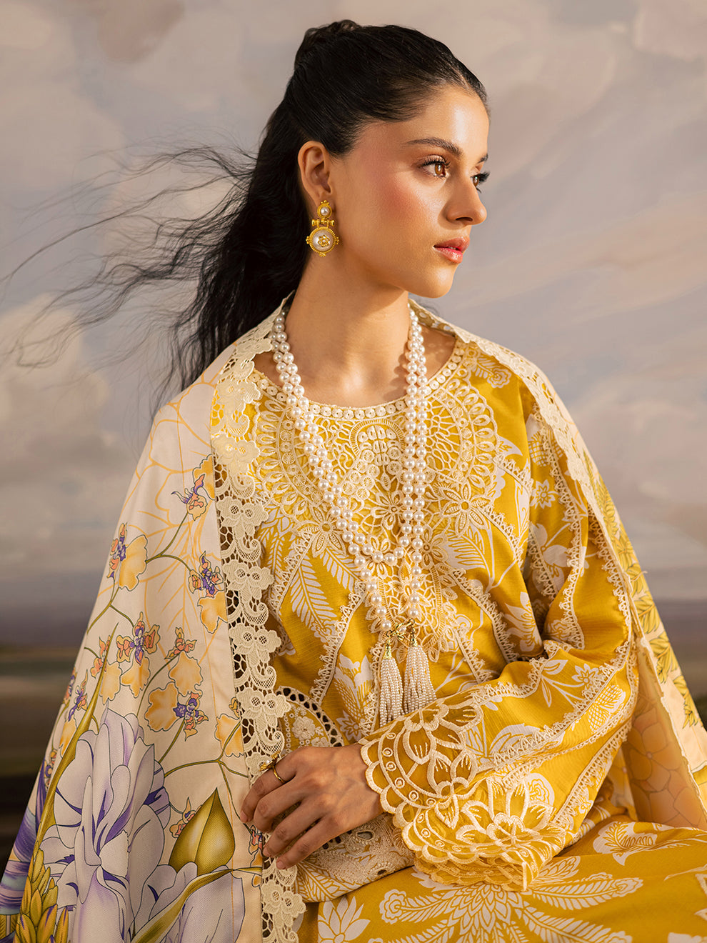 Mahnur Lawn Fancy