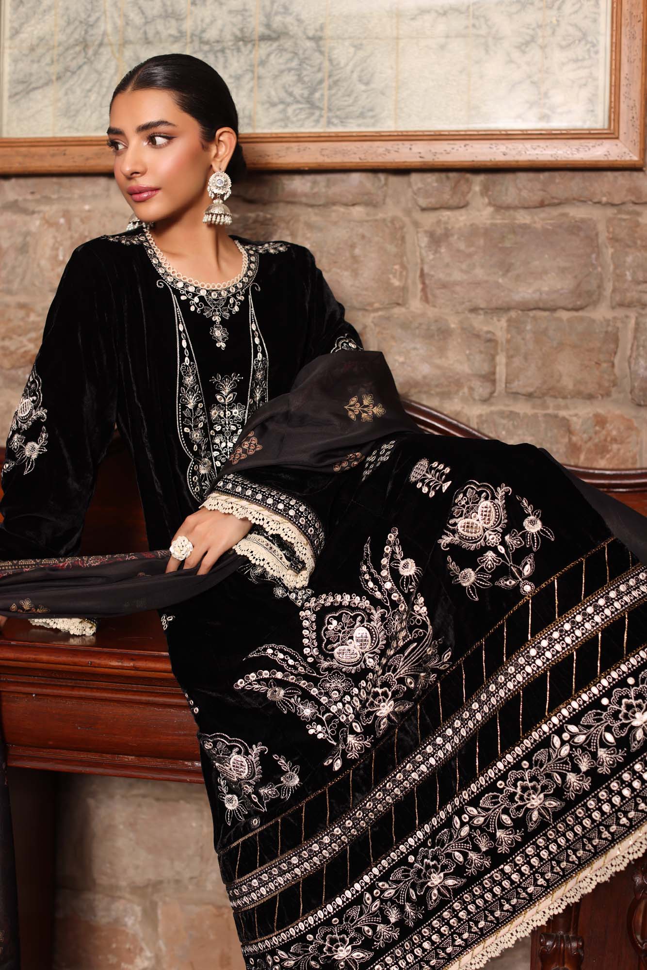 Saadia Asad Velvet Fancy