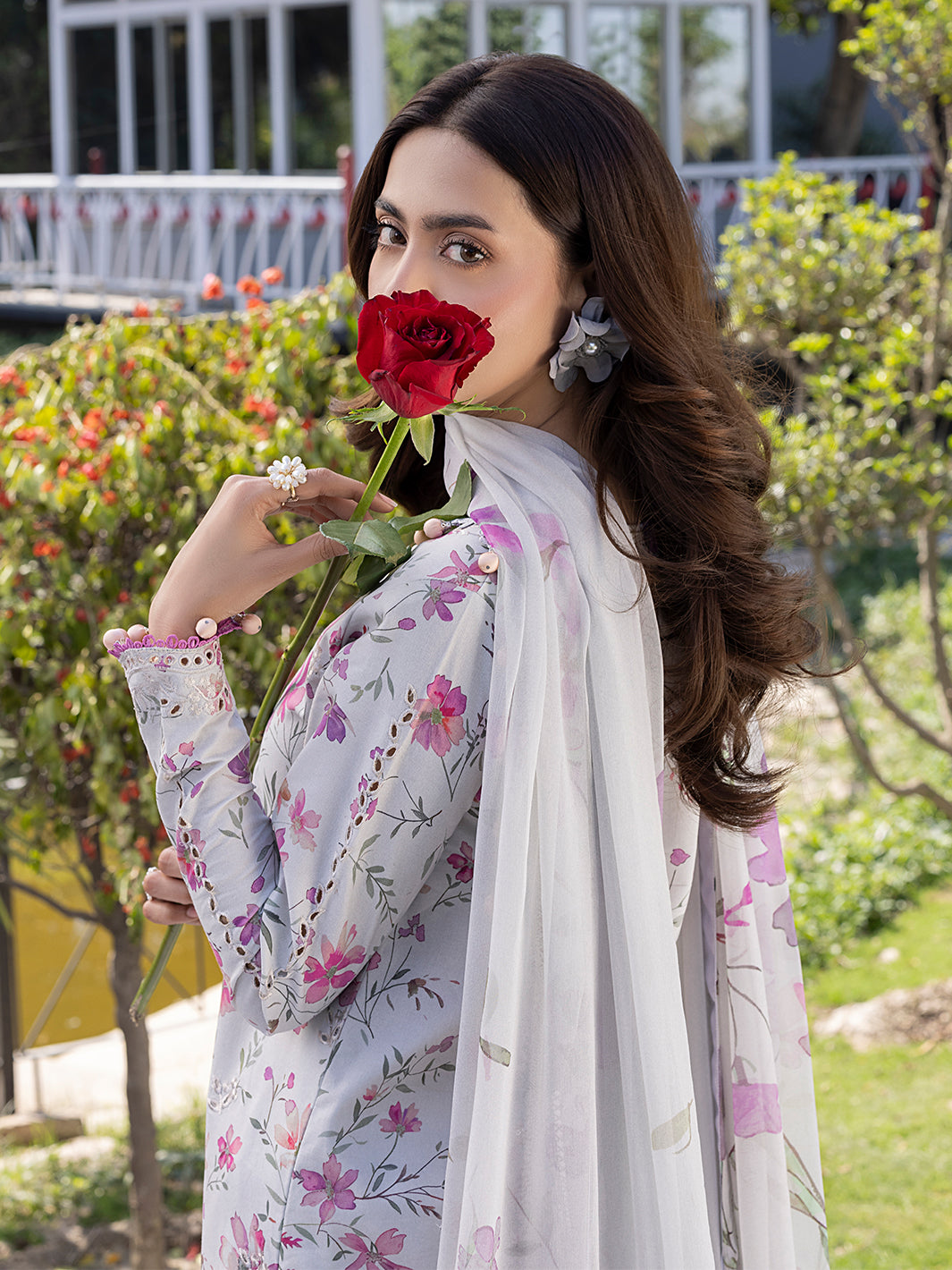 Izel Lawn Fancy