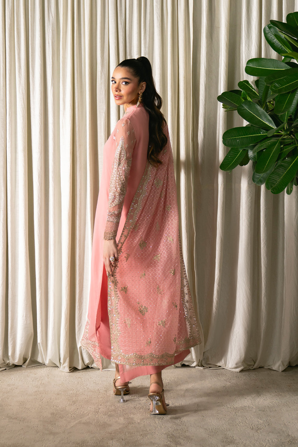 Neeshay Chiffon Fancy